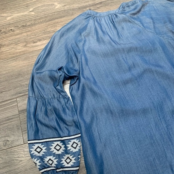 Altar’d State chambray boho festival artsy embroidery tassels popover tunic Med - Picture 10 of 16